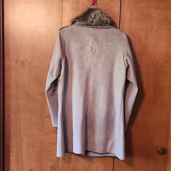 Iman grey dress coat with Faux fur collar, size L. - Picture 4 of 6